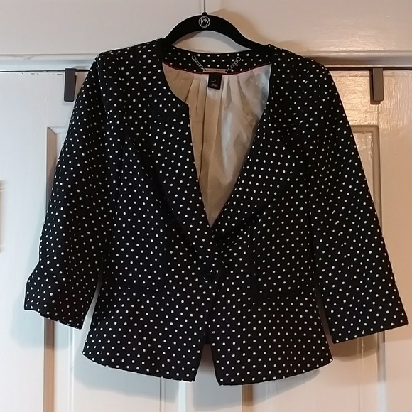 White House Black Market Jackets & Blazers - 🍁 Donating 10/31🍁WHBM VGUC Blazer Size 6
